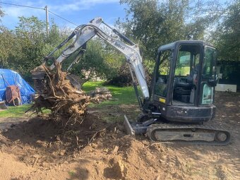 Predám Bobcat E26 príves plus nivelácia - 3