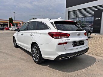 Hyundai i30CW 1.5 T-GDi mHEV 118kW AT7 STYLE - 3