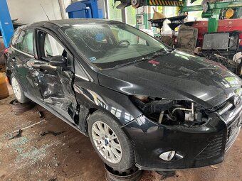 Rozpredám na diely Ford Focus mk3 HB combi - 3