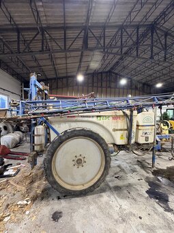 Predam postrekovac Agrio Napa 2500/18 - 3