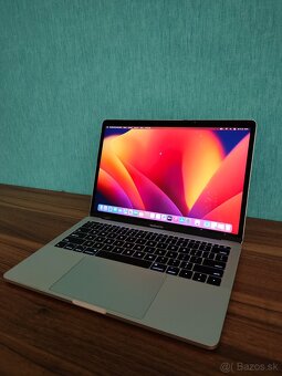 Apple MacBook Pro 2017 – i5 / 8GB / 256GB - 3