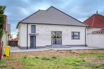 3-izbový moderne zrekonštruovaný rodinný dom v obci Jaslovsk - 3