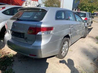 Rozpredam Toyota Avensis Combi 2.0 D-4D - 3