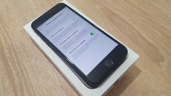 Apple Iphone SE 2020 - 3