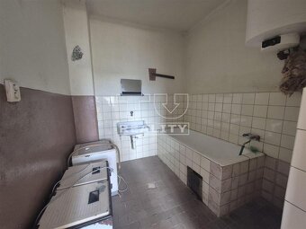 Na predaj dva domy s pozemkom 2547 m2 v Kozárovciach - 3