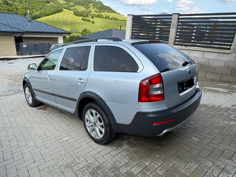 Škoda Octavia SCOUT 2.0 TDI DSG 103 kW 4x4 - 3