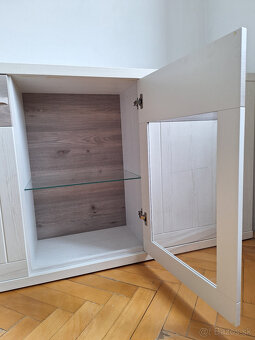 Minimalistická komoda - 3