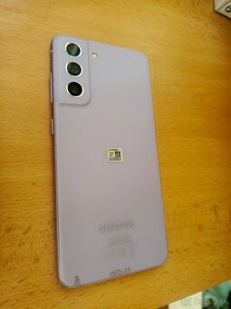 Samsung Galaxy S21 FE - 3