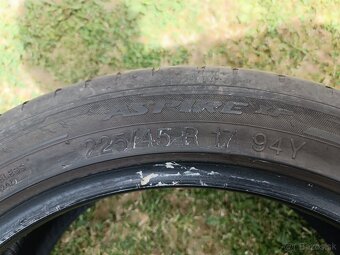 225/45 R17 - 3