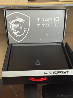 MSI Titan 18 HX A14VIG-213CZ Core Black - 3