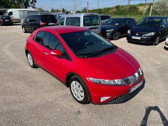 Honda Civic 1.4 VTI benzin, 73kW, MT/6, rok:08.2009. - 3
