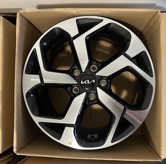 Nové Originál elektrony ®KIA Sportage R17 5x114,3 - 3