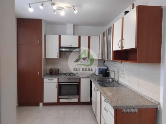 Na predaj štýlový 3 izbový byt s balkónom - ul. SNP, Sečovce - 3