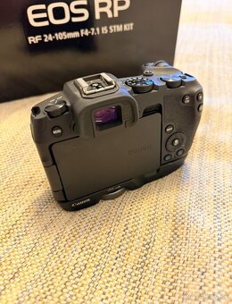 Canon EOS RP + Canon Grip EG-E1 - 3