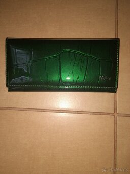 Penaženka nova smaragdova a ine - 3