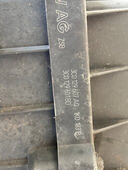 Airbox /filterbox 3C0 129 607 AQ - 3