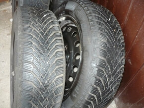 Predám zimné pneumatiky s plechovými diskami51/2 JX 15H2  ET - 3