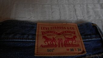 Džínsové kraťasy "LEVIS" + darujem k nim topánky Hilfiger - 3