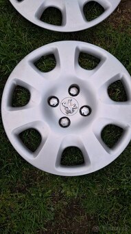 Original Peugeot R15 puklice - 3