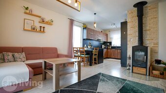 TOP - Na predaj 4 izbový RODINNÝ DOM v obci Košeca - 471m² - 3