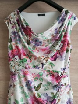 Biele kvetinové spoločenské šaty L/xl - 3