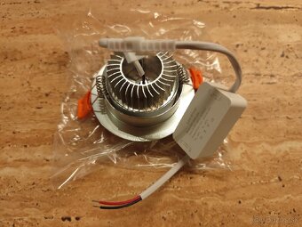 LED stropné svietidlo - 3W / Teplá biela - 3