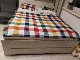 Manželská posteľ - 3