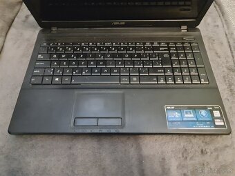 Asus X54C - 3