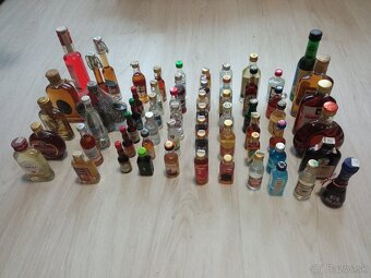 Zbierka minifľaštičiek s alkoholom - 3