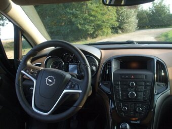 Opel Astra 1,4 benzín - 3