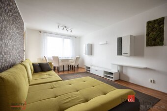 Rezervované PRENÁJOM 3-izbový byt s komorou a loggiou,71m2, - 3