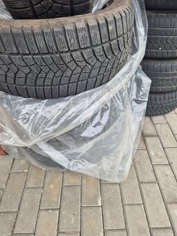 Predam zimne pneu. 235/50r18 101v - 3