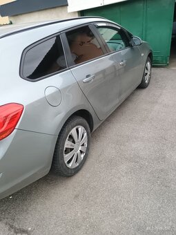 Predám vymením Opel Astra j - 3