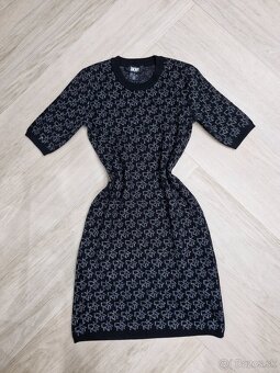 DKNY cierno strieborne monogram logovane zimne saty - 3