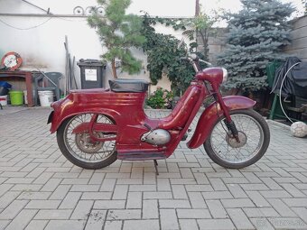 Predám zbierku Jawa 555 - 3