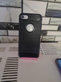 Vymenim iphone 8 64GB - 3