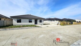 PREDAJ: 5 izbový bungalov, novostavba - 3