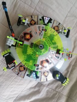 Lego 6975 Alien Avenger zo série Space: UFO z roku 1997 - 3