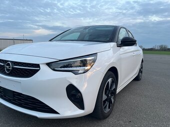 predám opel corsa E - 3