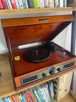 Retro Gramofón + rádio zn.Hyundai - 3