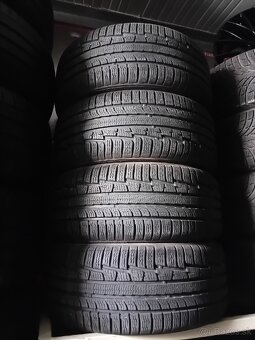 Zánovné zimné pneumatiky Nokian 235/45R18 - 3