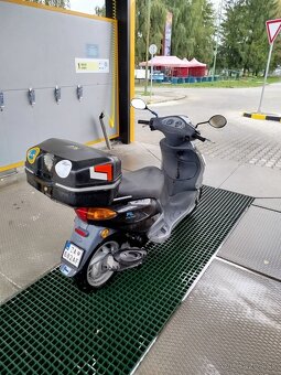 Predam skúter Piaggio Fly 50 4T - 3