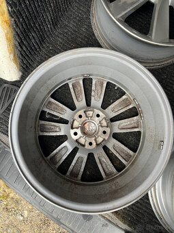 Predám originálne alu disky KIA 5x114,3 R17 + TPMS snímače - 3