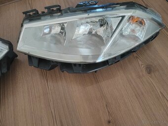 Renault Megane 2 predné svetlá - 3