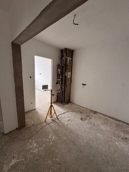 Predaj 4 izbový byt Sídlisko 1. Mája 88m2 s balkónom - 3