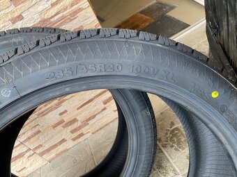 NOVÉ -235/45 r20 100V XL  Zimné Gripmax - 3