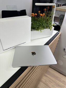 MacBook Air 13″ M3 – 256 GB – Strieborný - AKO NOVY - 3