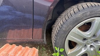 Predám zimné pneu na plechových diskoch 225/50 R17 - 3