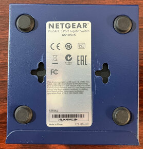 Predám switch Netgear GS105GE - 3
