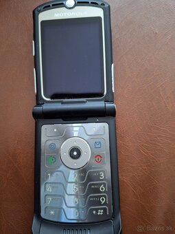 Motorola v3 - 3